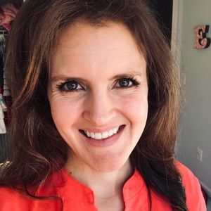 Meet your Posher, Elaine